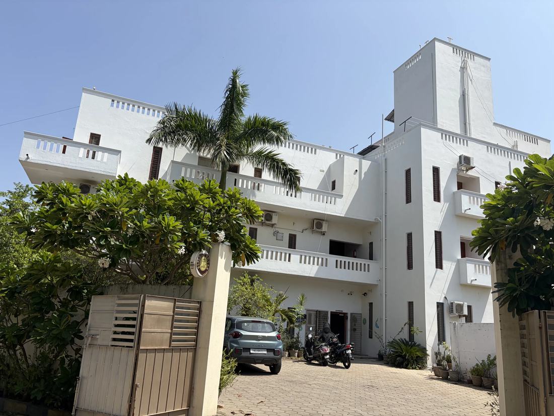 Hera room S19, Art Le Cafe Auroville — terrace area