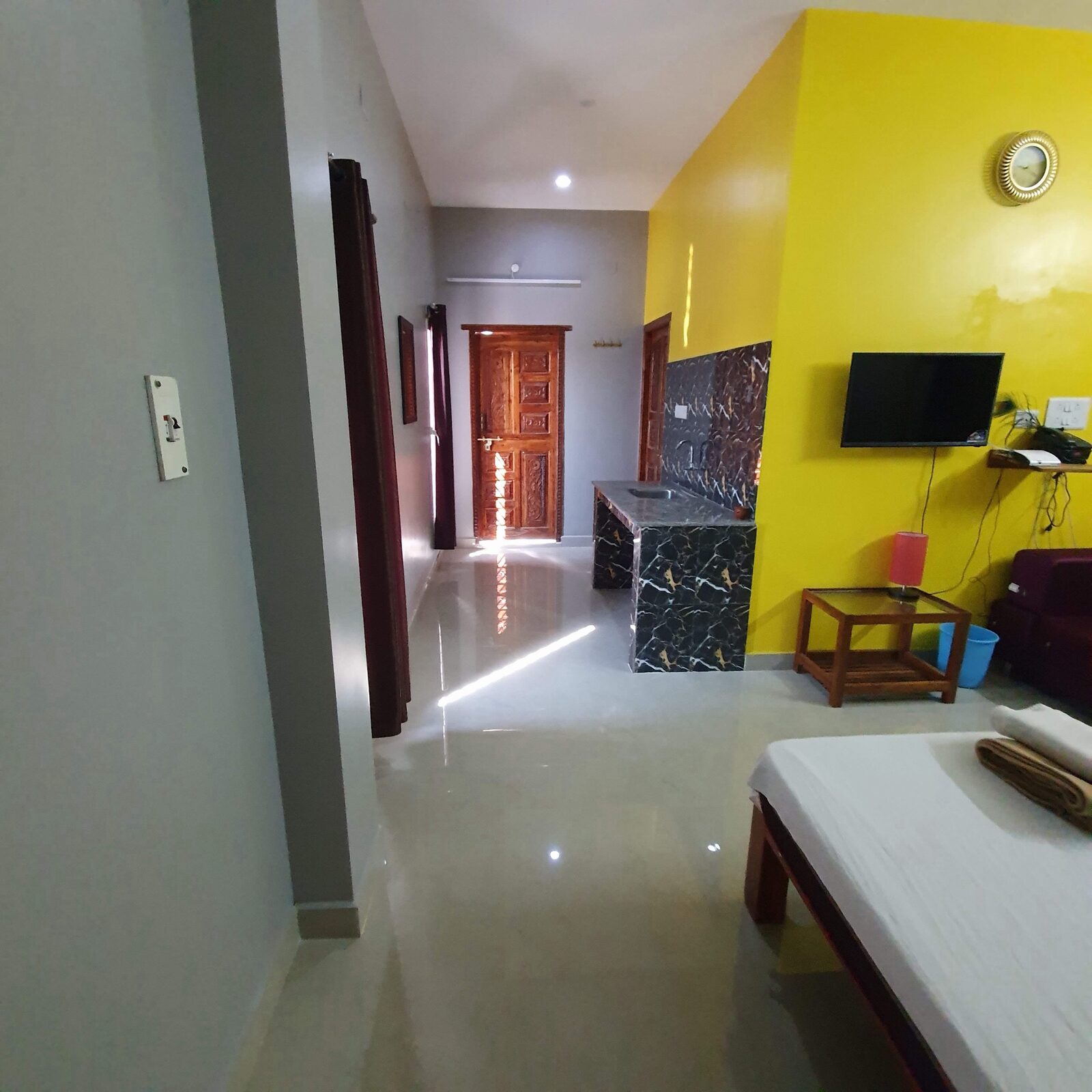 Kubera room S21, Art Le Cafe Auroville — sink and worktop space